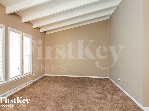 3rd image of 394 Sherman Ave
