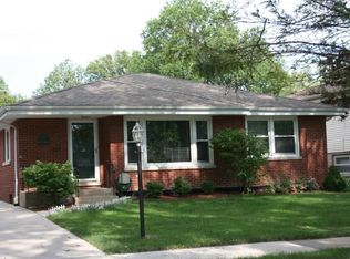 875 S Parkside Ave, Elmhurst, IL