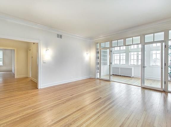 4th image of 5759 S Kenwood Ave #3