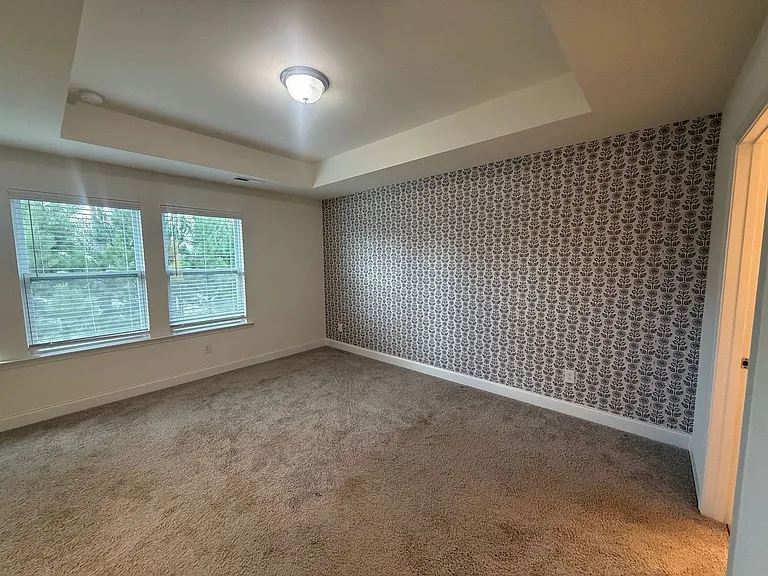 1424 Crest Creek Ct — Photo 14