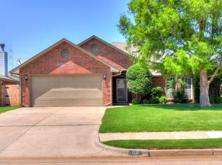1721 Yellowstone Ln, Edmond, OK 73003