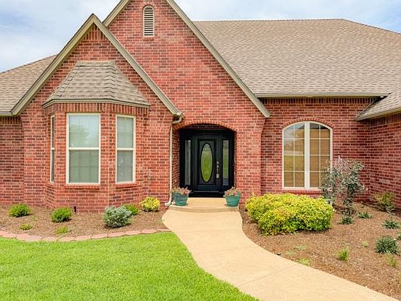 2nd image of 2601 Fieldstone Trl