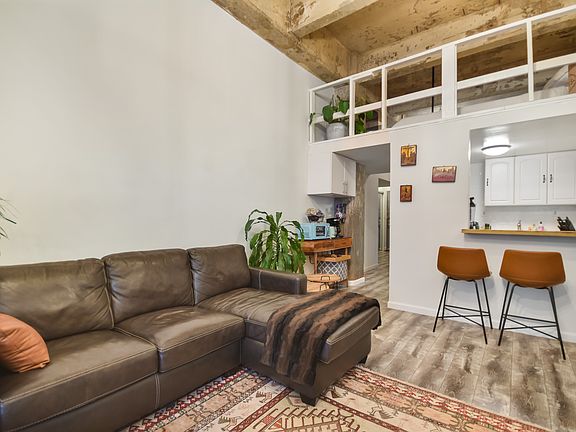 5th image of 350 E 62nd St APT 2C