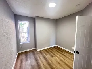 747 E Locust Ave — Photo 21