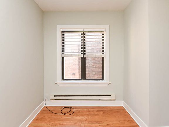 5th image of 3720.5 N Pine Grove Ave Unit E5