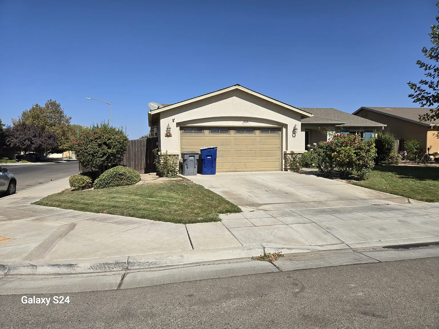 3 bed, 1715 sqft, $2,500 — Photo 1