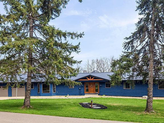 3rd image of 3015 Valleywood Dr SW