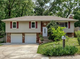 1315 NE 52nd Ter, Kansas City, MO 64118