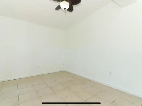 707 N Solandra Dr, Orlando, FL 32807