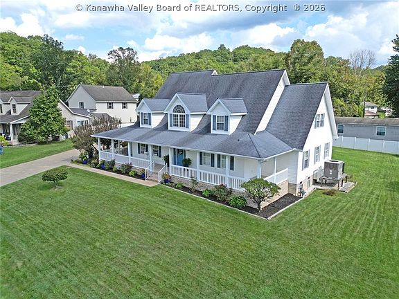 4th image of 158 Lock Ln