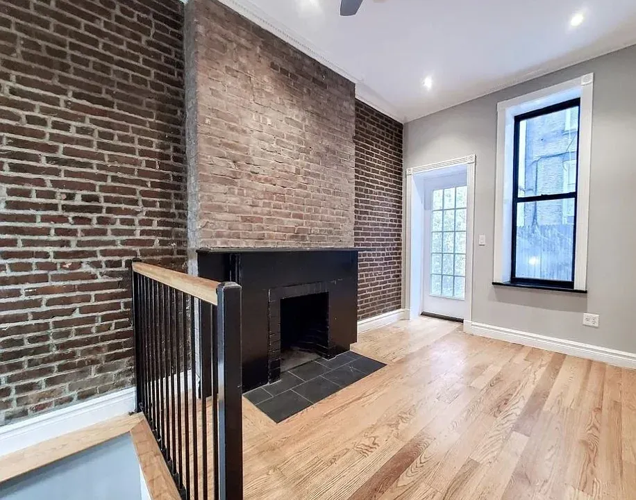 53 Leroy St #1DC