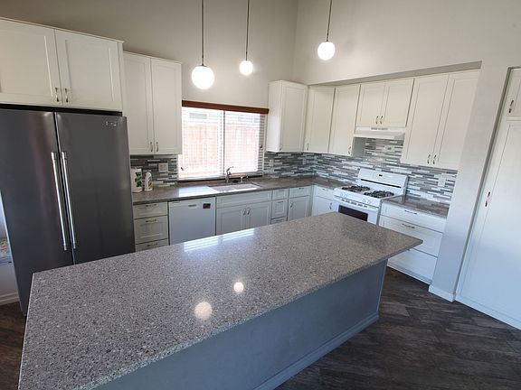 3rd image of 1615 Quiet Hills Dr