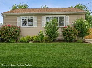 222 Swan Rd, Brick, NJ 08723