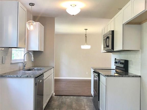 4th image of 804 Worchester Ct