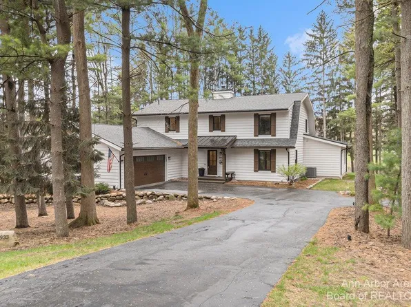 3933 N Michael Rd, Ann Arbor, MI 48103