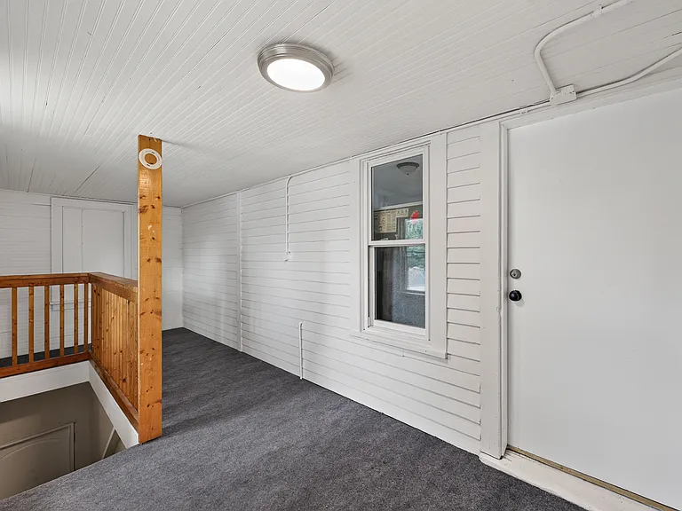 615 Taylor St NE — Photo 8
