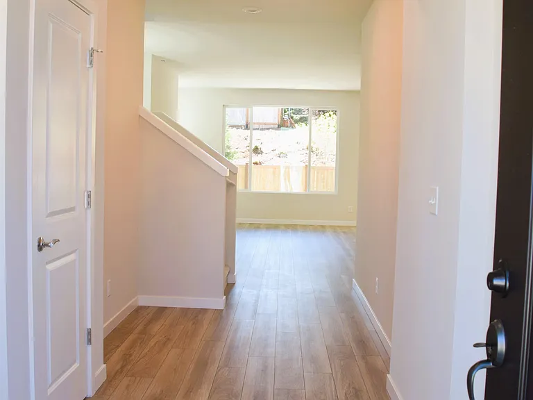 5381 Century Pl NE — Photo 4