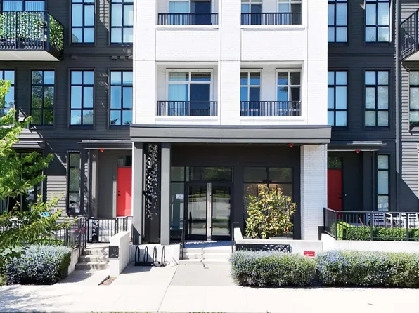 13963 Boulevard 304 #105, Surrey, BC V3T 0M9