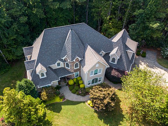 3rd image of 2600 Penfold Ln