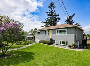 3746 Seaton St, Saanich, BC V8Z 3W4