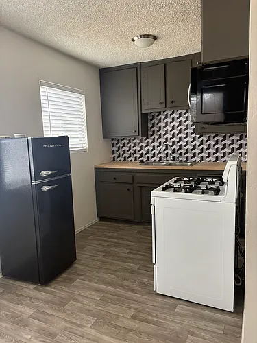 731 B Ave #731 Photo 1