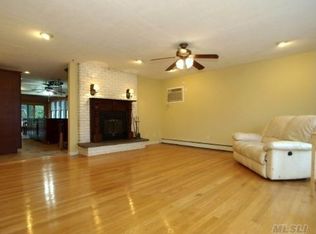 95 June Ave, Northport, NY 11768