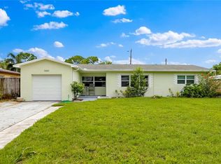 5880 44th Ave N, Kenneth City, FL 33709