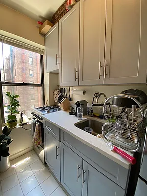 Rented by Mdays Realty | media 40