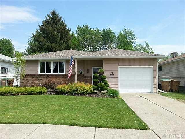 1st image of 81 Mayberry Dr E