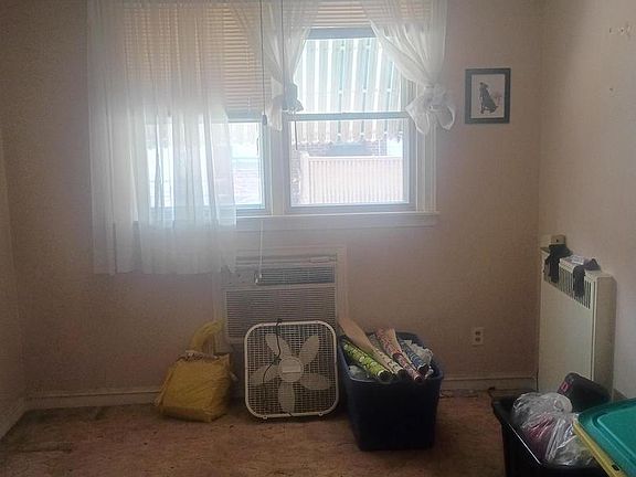 5th image of 4210 Teesdale St