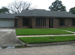 903 Friars Ln, Baytown, TX 77521