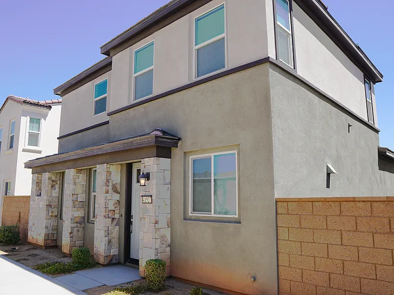 41527 Stanford Rd — Photo 1