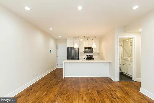 1420-22 E Susquehanna Ave #F Photo 1
