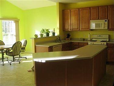 3rd image of 1792 Curry Ln