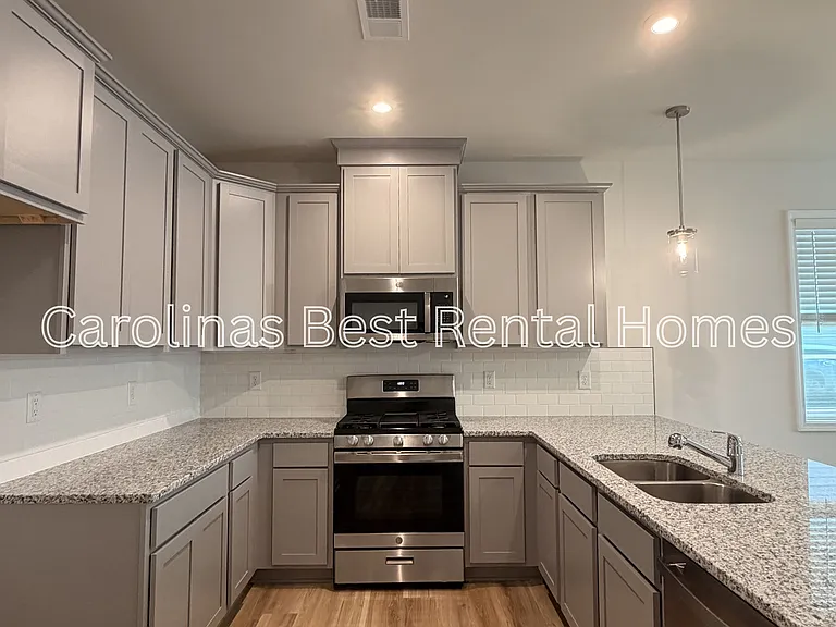 449 Lady Liberty Way — Photo 7