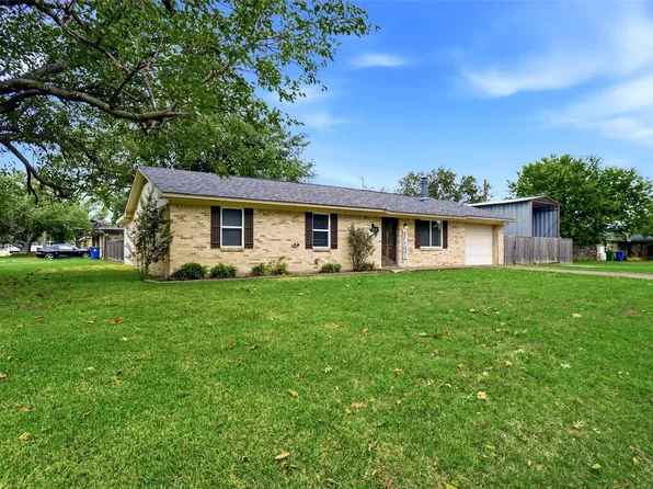 803 S 1st St, Sanger, TX 76266