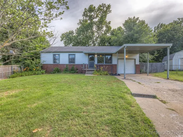 704 Cedar Ave, Sand Springs, OK 74063