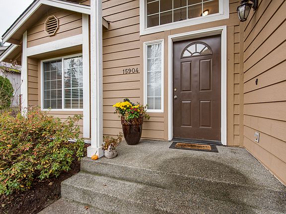 4th image of 15904 46th Ave E