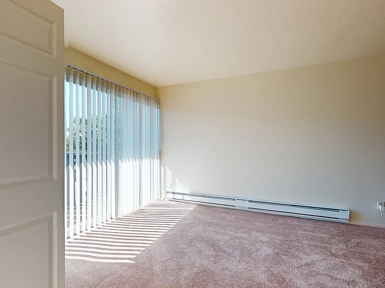 Pointe at Westlake — Photo 37