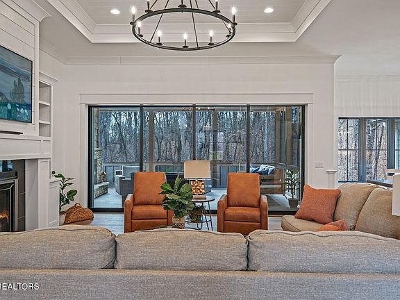 5th image of 103 Chestnut Ridge Ln