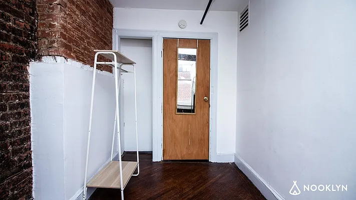 Rented by Nooklyn NYC LLC | media 27