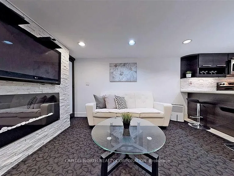 4 Belle Ayre Blvd #LOWER — Photo 7