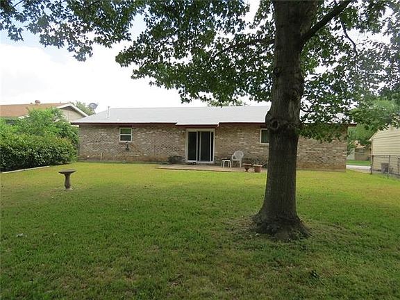 3rd image of 1305 Aransas Dr
