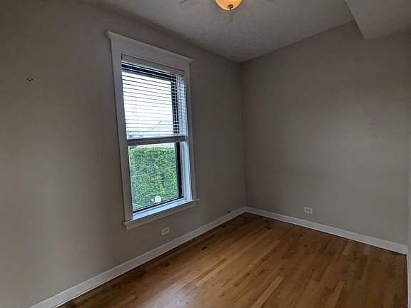 5th image of 2108 N Winchester Ave #3