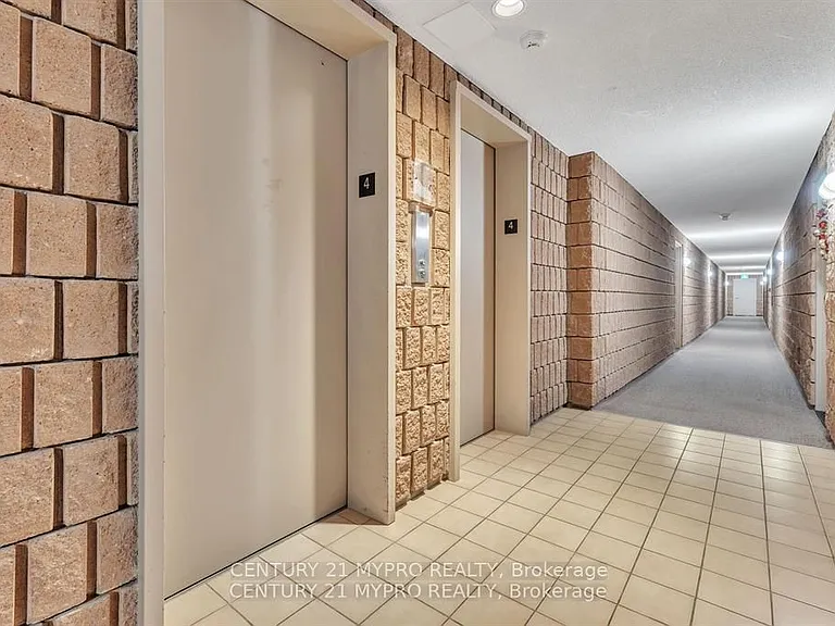 600 Grenfell Dr #410 — Photo 6