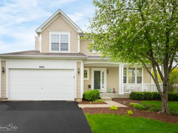 9942 Chetwood Dr, Huntley, IL 60142