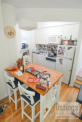 Rented by City Connections Realty | media 18