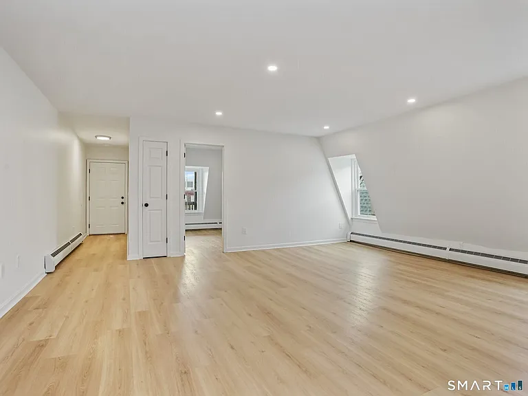 678 Atlantic St #3 — Photo 3