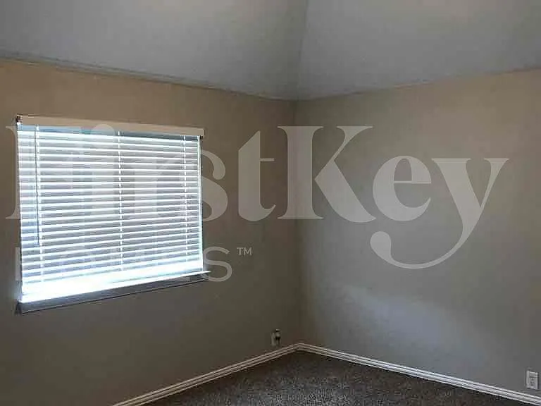 612 Celeste Ln — Photo 19