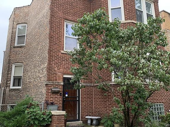 2nd image of 1329 S Lombard Ave
